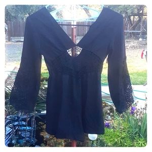 3/$15 Long sleeve crochet front jumper